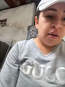 latinfemale 실시간 채팅방