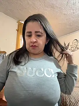 latinfemale Chat XXX live