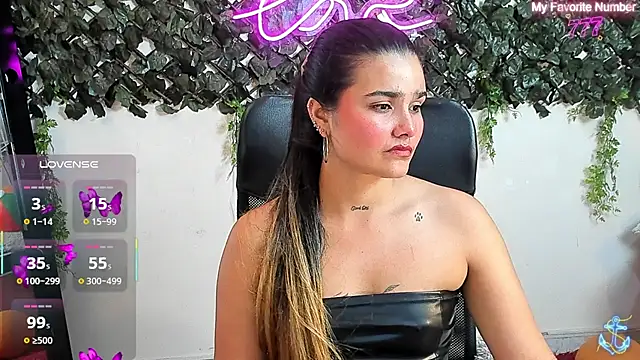 DestinyHills Live XXX-Chat