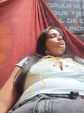 Show modela _Estrellita_ na web-kameri