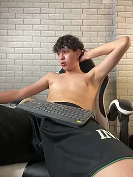 Nicola_hard – webcam-show