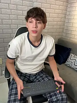 Nicola_hard Webcam-Show
