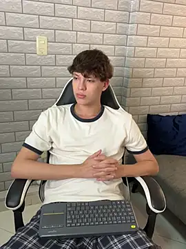 عرض كام Nicola_hard
