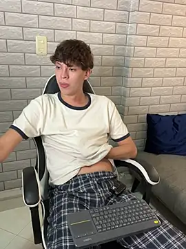 Nicola_hard webcam show