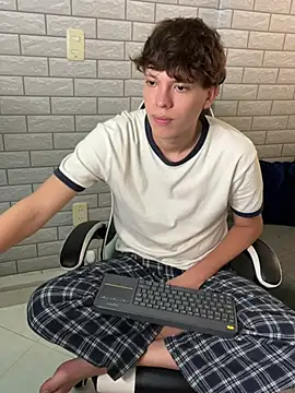 Nicola_hard Webcam-Show