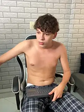 Nicola_hard Webcamshow