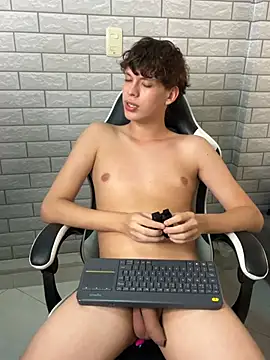 Nicola_hard Show Webcam