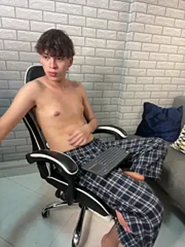 Nicola_hard Webcam-Show