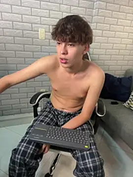 Nicola_hard's Webcam Show