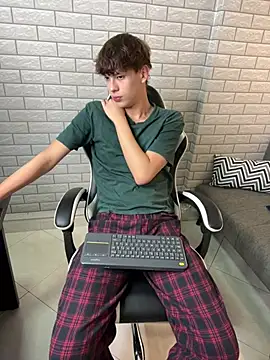 Nicola_hard ওয়েবক্যাম শো