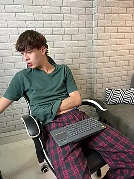 عرض كام Nicola_hard