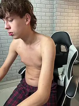 Nicola_hard webcam show