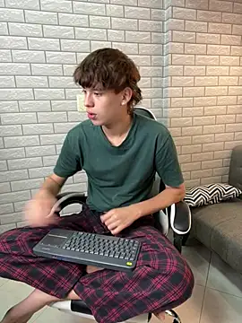 Nicola_hard Webcamshow