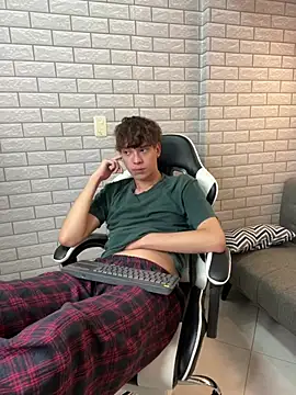 Nicola_hard's Webcam Show