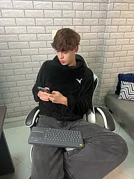 Nicola_hard Webcam Show