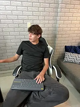عرض كام Nicola_hard
