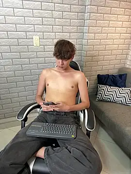 Nicola_hard Webcam-Show