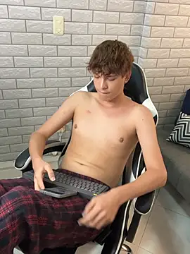 Nicola_hard Show in webcam