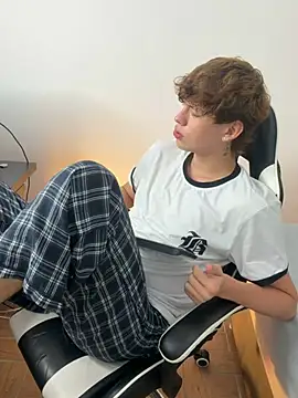 Nicola_hardのウェブカメラショー