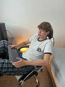 Nicola_hard 网络视讯表演