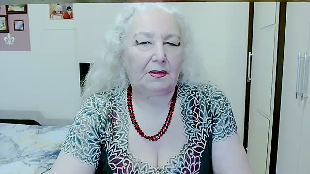 GrannyAlisa: вебкам-шоу
