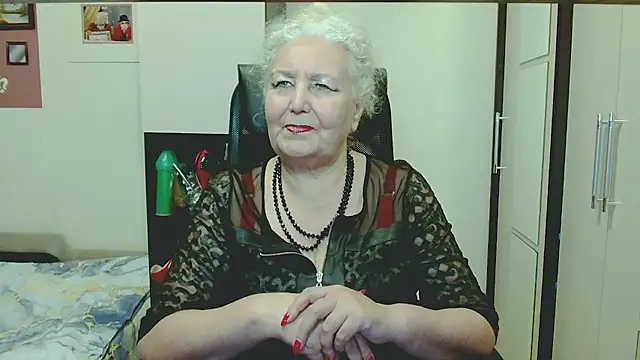 GrannyAlisa's Webcam Show