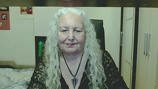 GrannyAlisa Pertunjukan Webcam