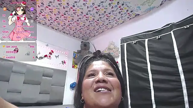 Sharloth_milf Adlı Modelin Canlı XXX Sohbeti