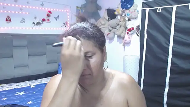 Sharloth_milf XXX чат на живо