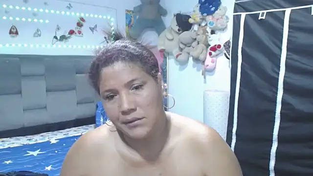 Sharloth_milf XXX чат на живо