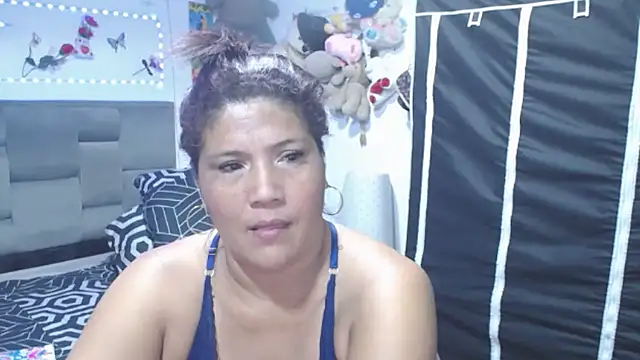 Sharloth_milf 라이브 XXX 채팅