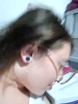 linda-schmidt Chat XXX in diretta