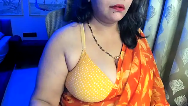 tarivishu11's Webcam Show