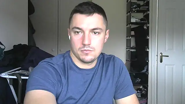 Show modela FortQJamie na web-kameri