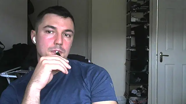 Show modela FortQJamie na web-kameri