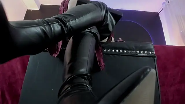 _Jade_16's Live XXX Chat