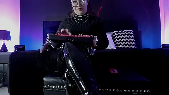 _Jade_16 – Live XXX-chat