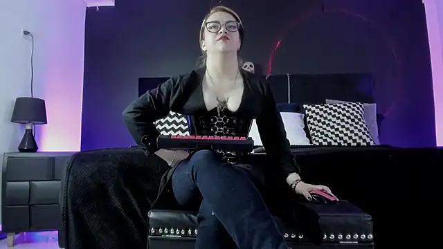 _Jade_16's Live XXX Chat