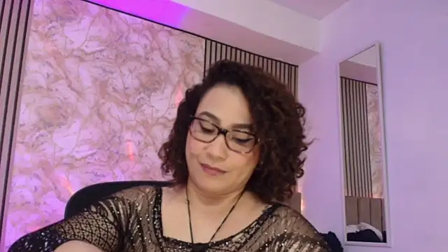 JuliRamirez's Live XXX Chat