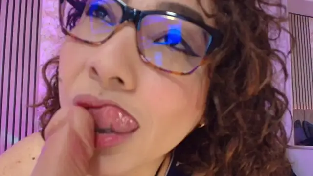 JuliRamirez – Kamerová šou