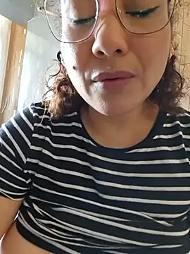 JuliRamirez's Live XXX Chat