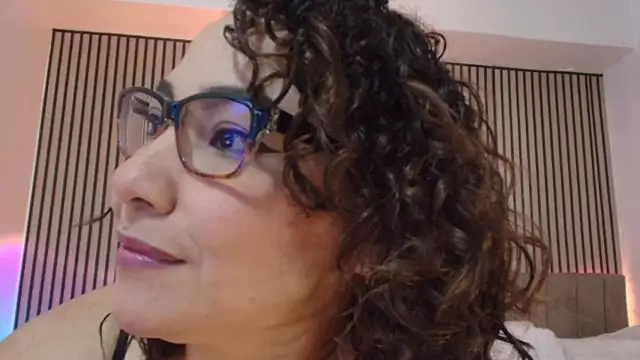 JuliRamirez Adlı Modelin Canlı XXX Sohbeti