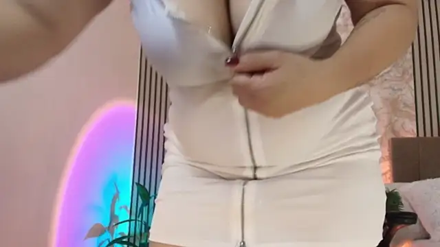 دردشة JuliRamirez الجنسية المباشرة