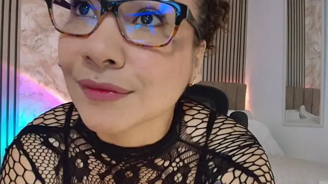 JuliRamirez's Live XXX Chat