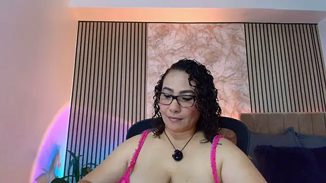JuliRamirez Live XXX-Chat