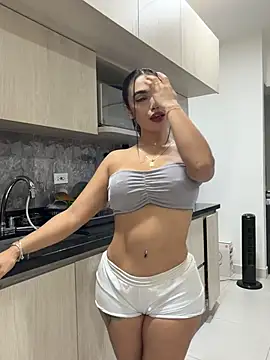 emma_andrew1 Show in webcam