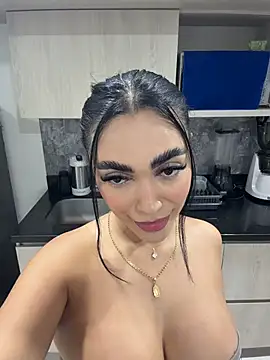 emma_andrew1のウェブカメラショー