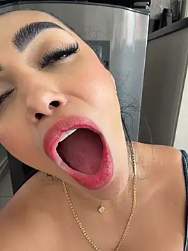 emma_andrew1's Webcam Show