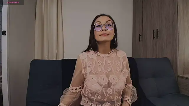 Chatroom XXX en direct de Swetisabella01