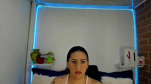 rukminilatin – live chatrum